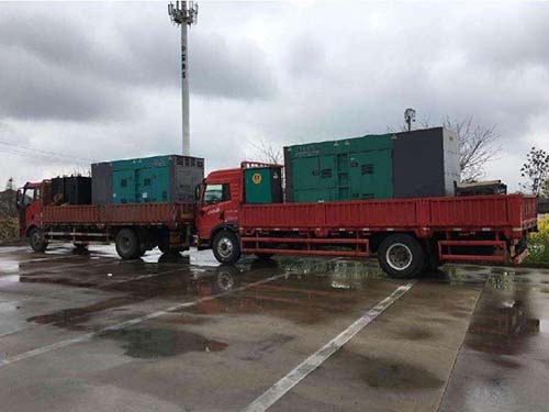 丰顺涂抹密封胶后，需要等待多长时间才能安装水冷式机油散热器密封件？